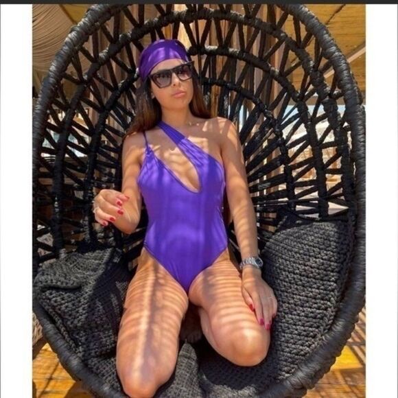 Zara Asymmetric Swimsuit One-Piece - Picture 6 of 6